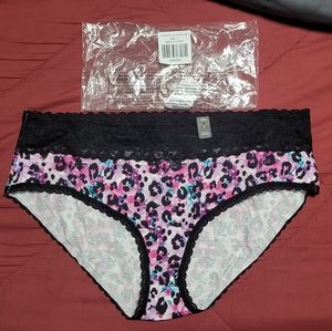 Torrid midrise hipsters